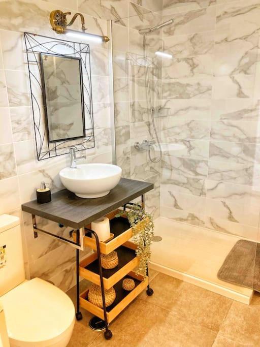 Shiny Apartment In The City Center ฟูเซตา ภายนอก รูปภาพ